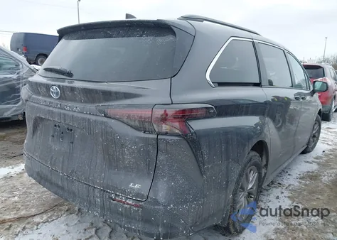 2025 Toyota Sienna Le z USA, uszkodzony, nr VIN 5TDKRKEC6SS283467